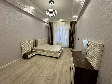 Kirayə verilir 3 otaqlı mənzil 3 m²
