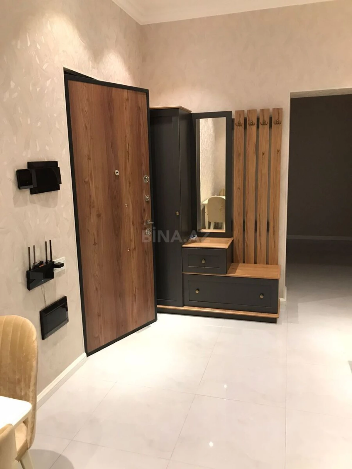Kirayə verilir 2 otaqlı mənzil 81 m²