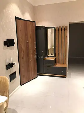 Kirayə verilir 2 otaqlı mənzil 81 m²