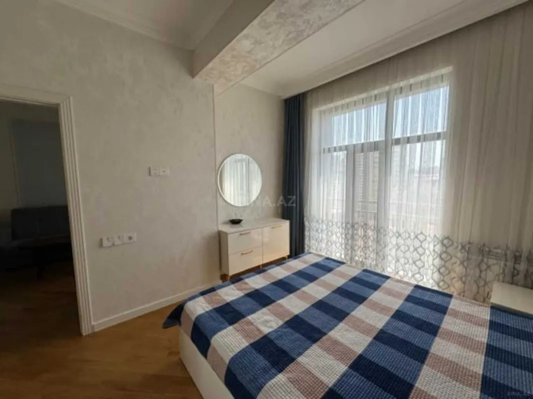 Kirayə verilir 2 otaqlı mənzil 80 m²