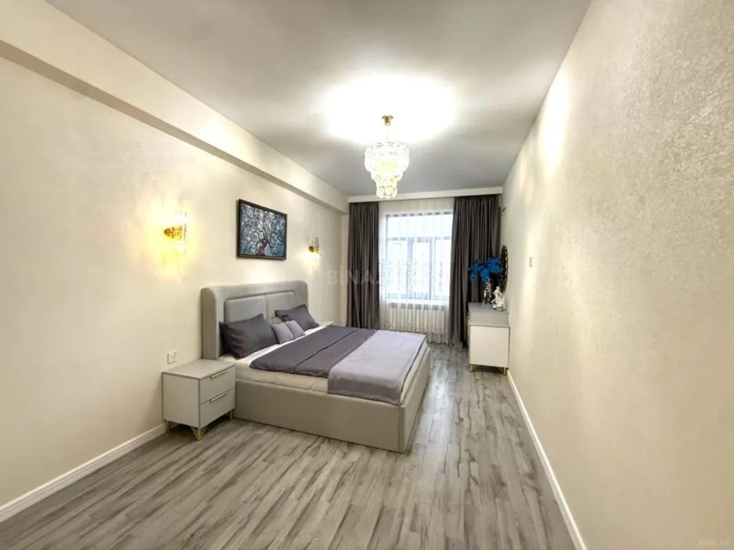 Satılır 2 otaqlı mənzil 105 m²