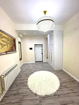 Satılır 2 otaqlı mənzil 105 m²