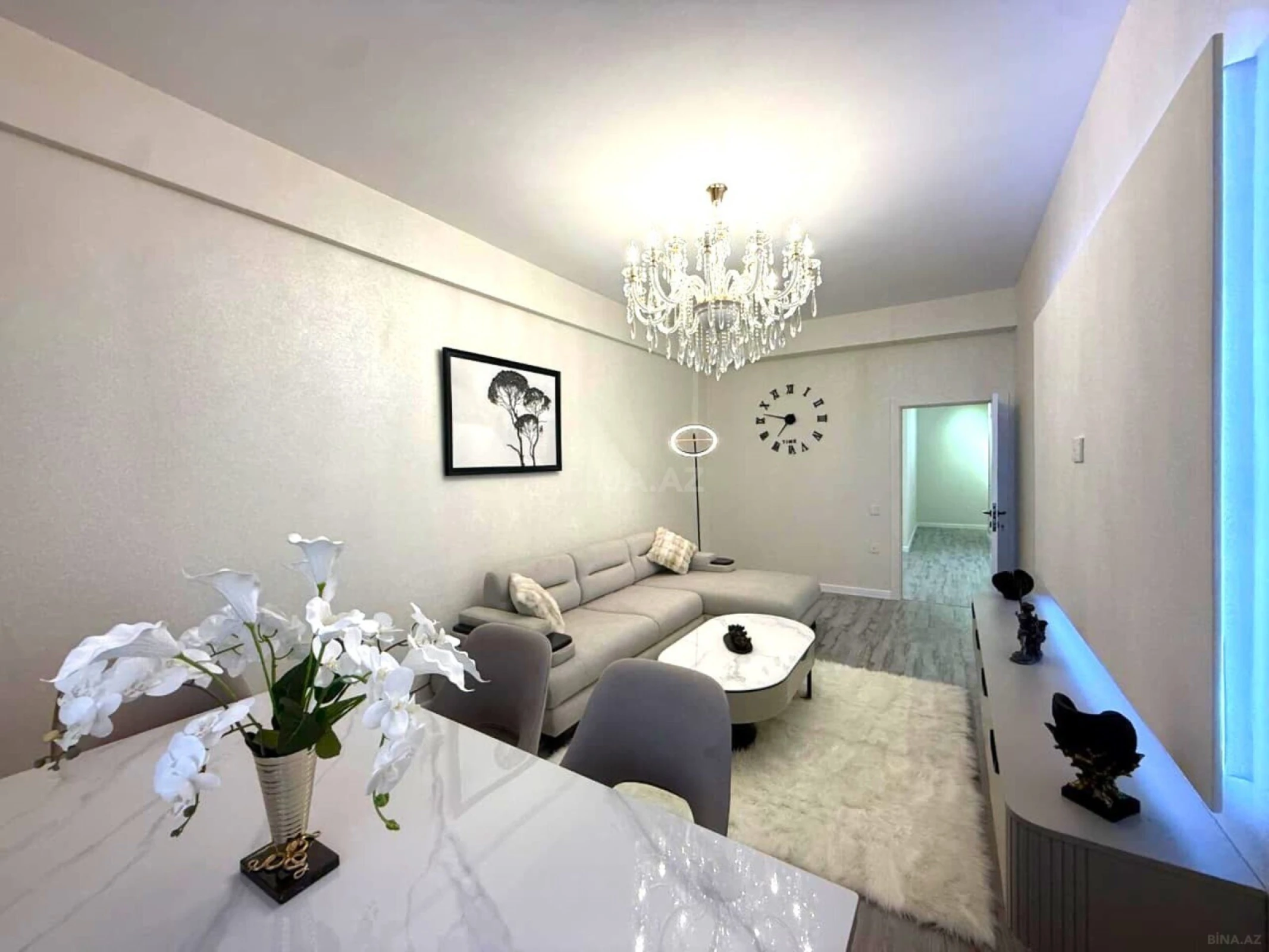 Satılır 2 otaqlı mənzil 105 m²