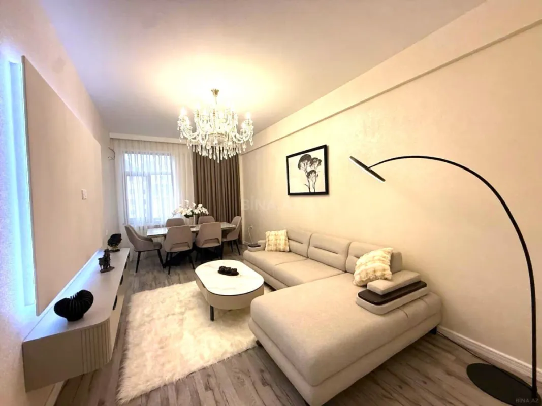 Satılır 2 otaqlı mənzil 105 m²