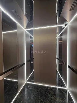 Satılır 3 otaqlı mənzil 137 m²