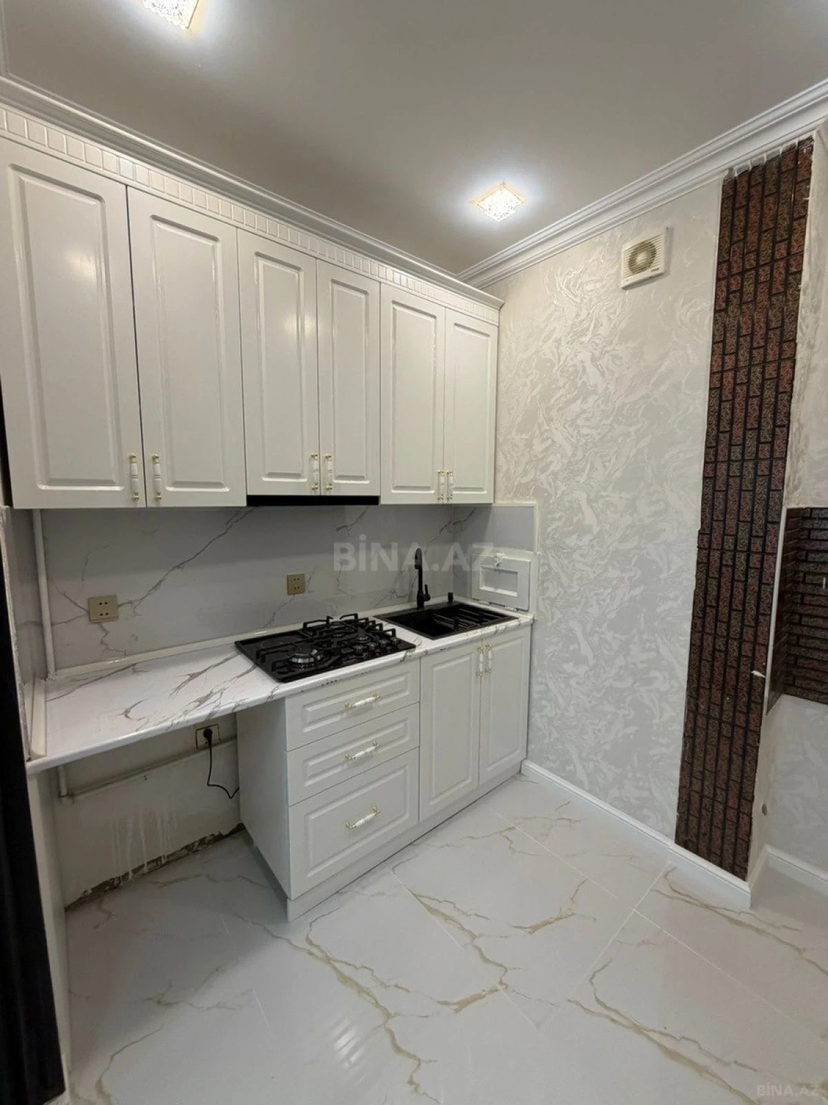 Satılır 3 otaqlı mənzil 90 m²