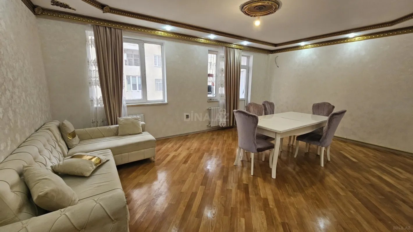 Satılır 3 otaqlı mənzil 101 m²
