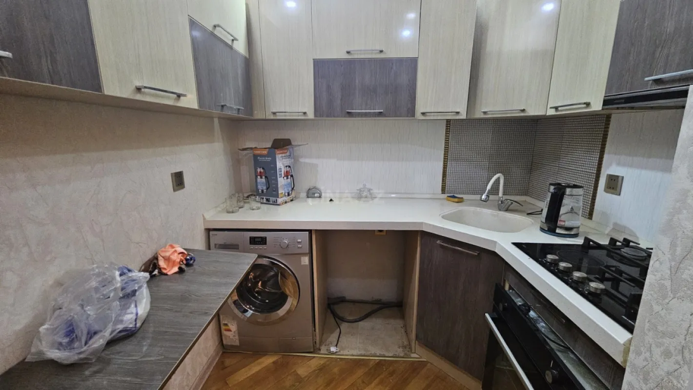Satılır 3 otaqlı mənzil 101 m²