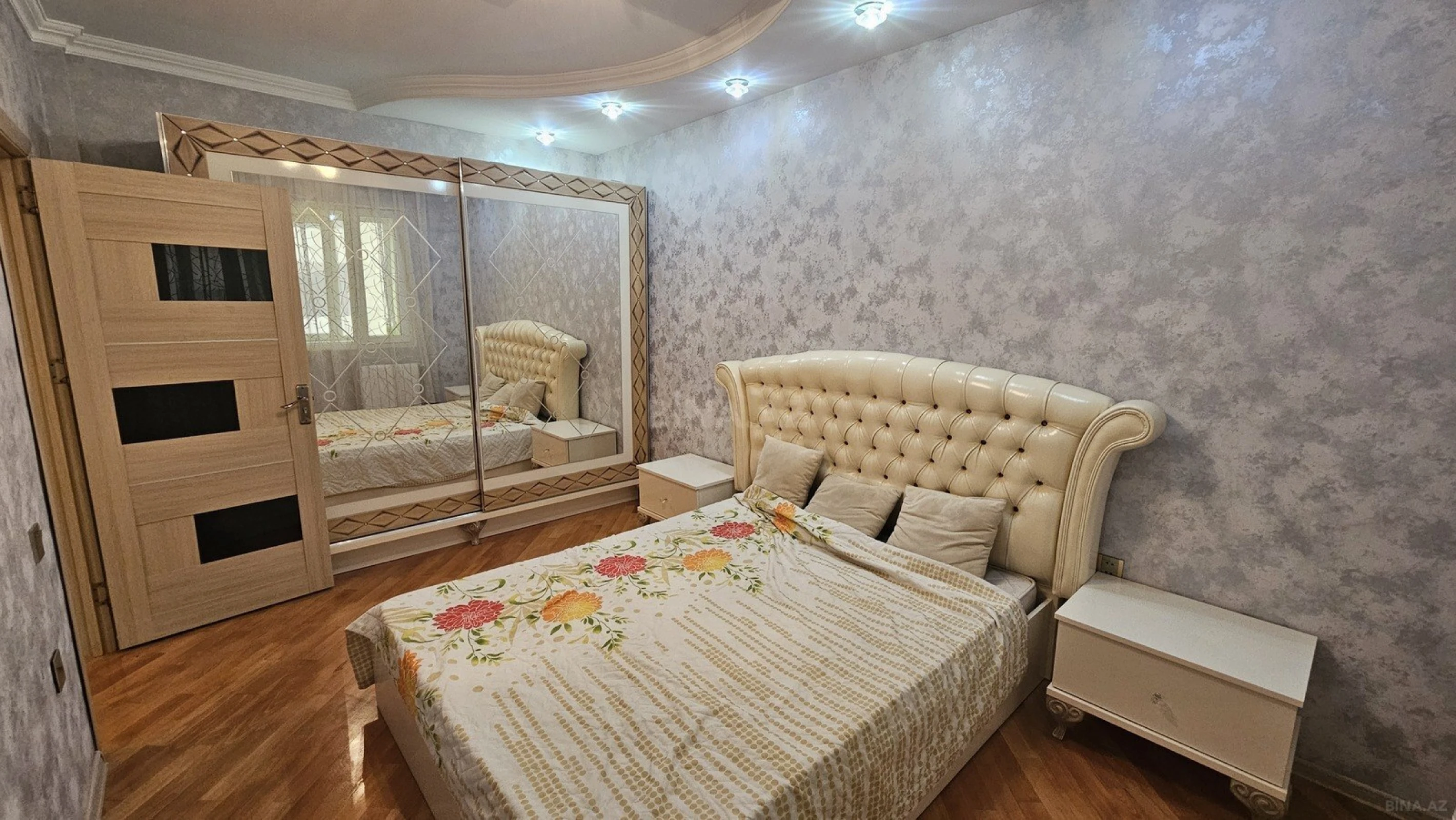 Satılır 3 otaqlı mənzil 101 m²