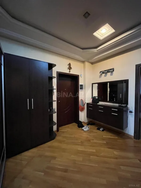 Kirayə verilir 3 otaqlı mənzil 120 m²