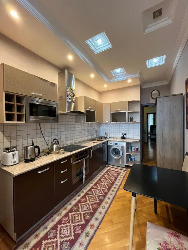 Kirayə verilir 3 otaqlı mənzil 120 m²