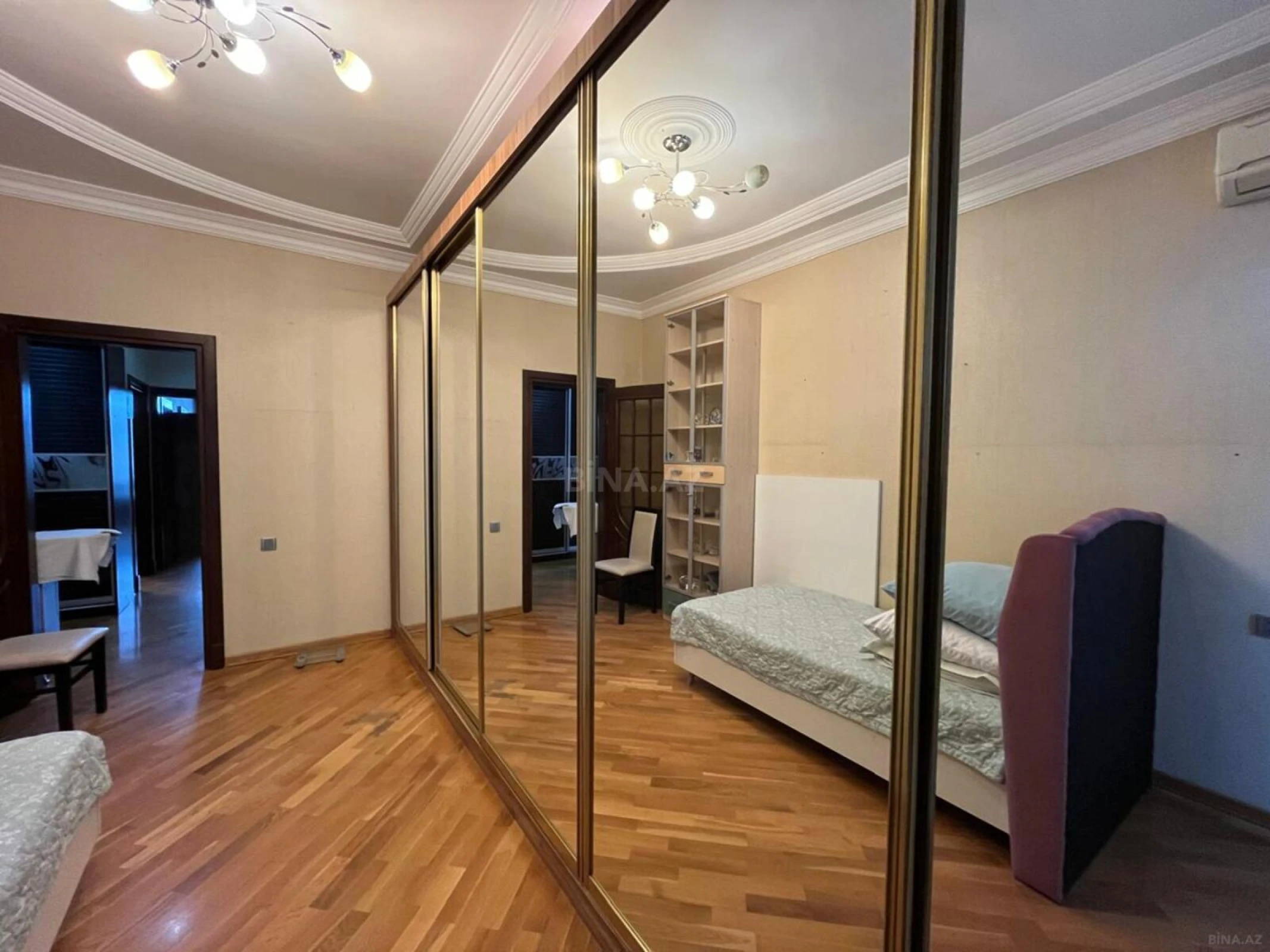 Kirayə verilir 3 otaqlı mənzil 120 m²