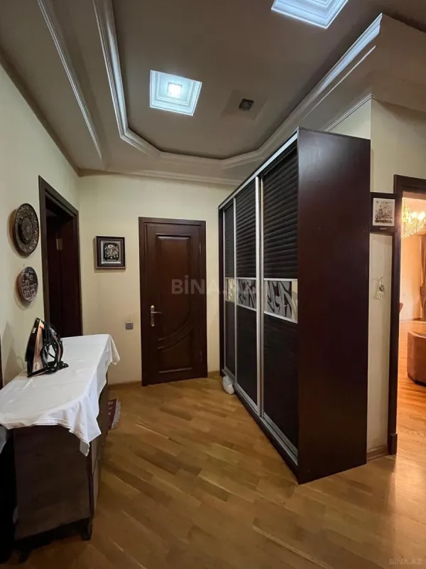 Kirayə verilir 3 otaqlı mənzil 120 m²