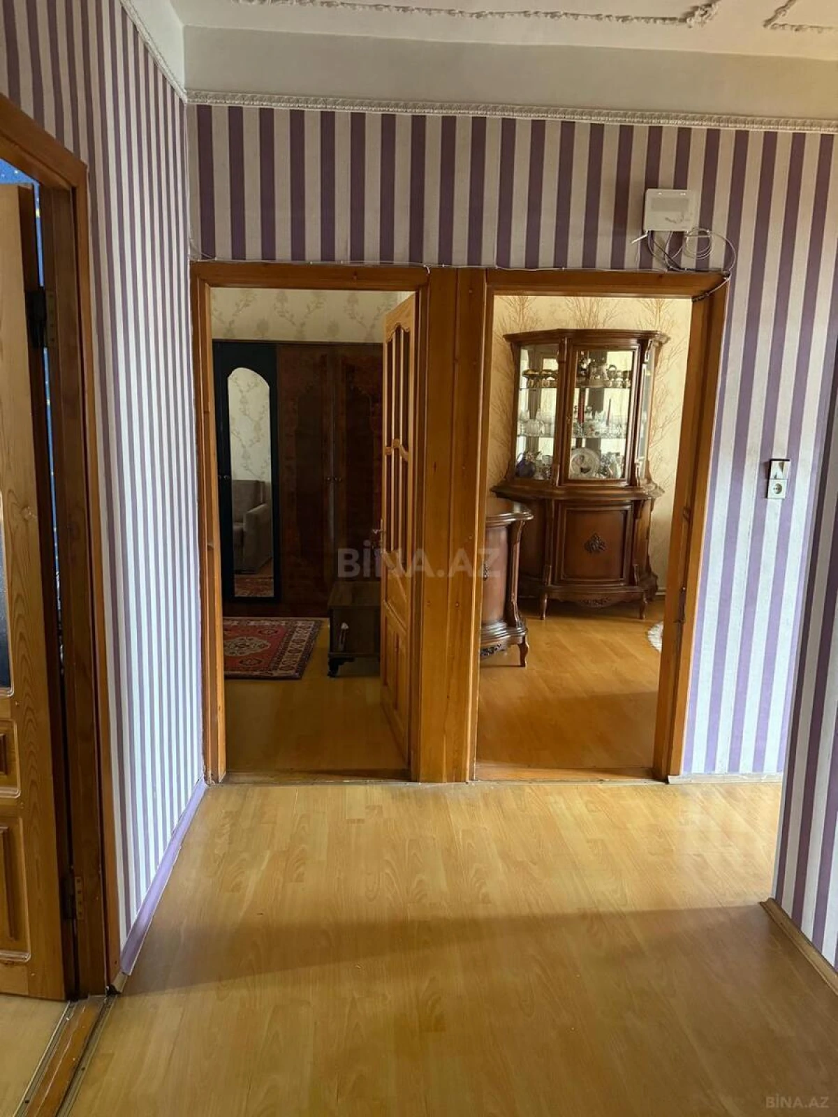 Satılır 4 otaqlı mənzil 105 m²