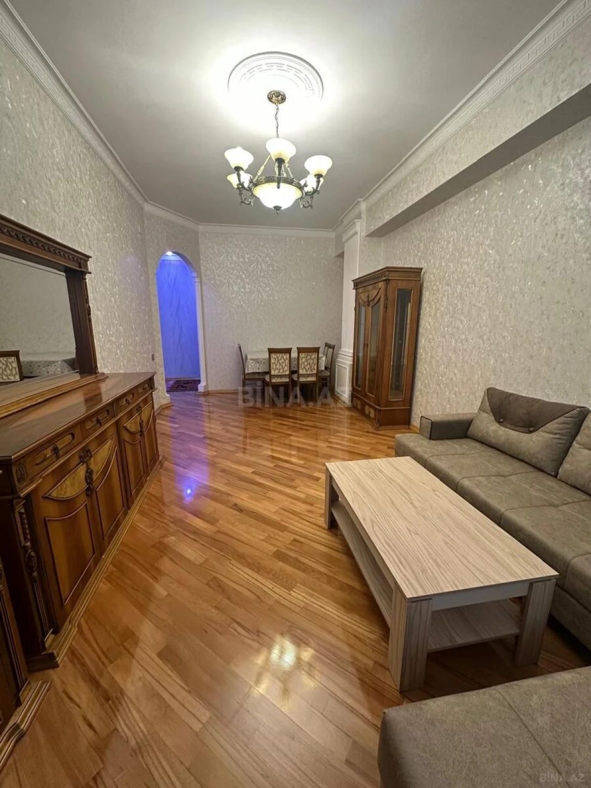 Kirayə verilir 3 otaqlı mənzil 135 m²