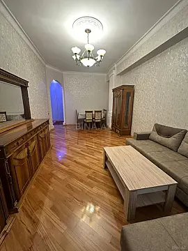 Kirayə verilir 3 otaqlı mənzil 135 m²