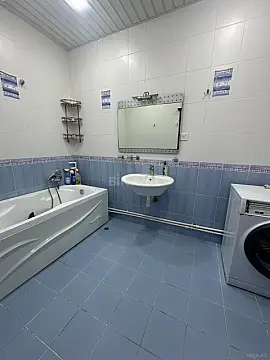 Kirayə verilir 3 otaqlı mənzil 135 m²