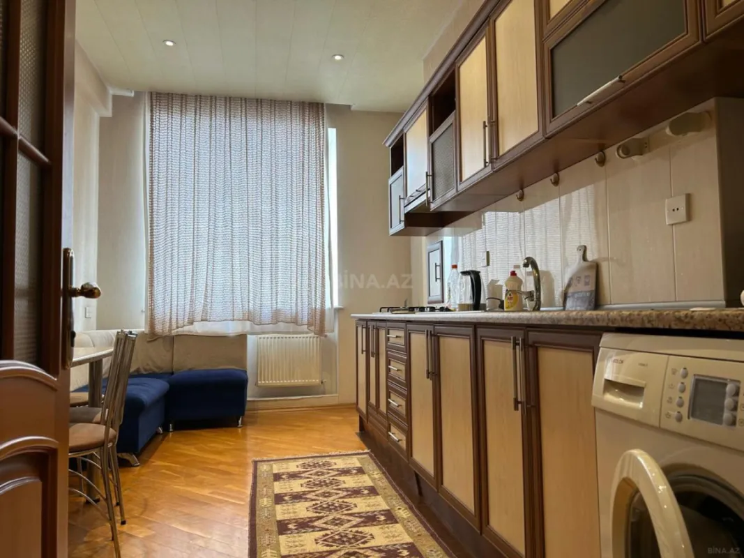 Kirayə verilir 2 otaqlı mənzil 91 m²