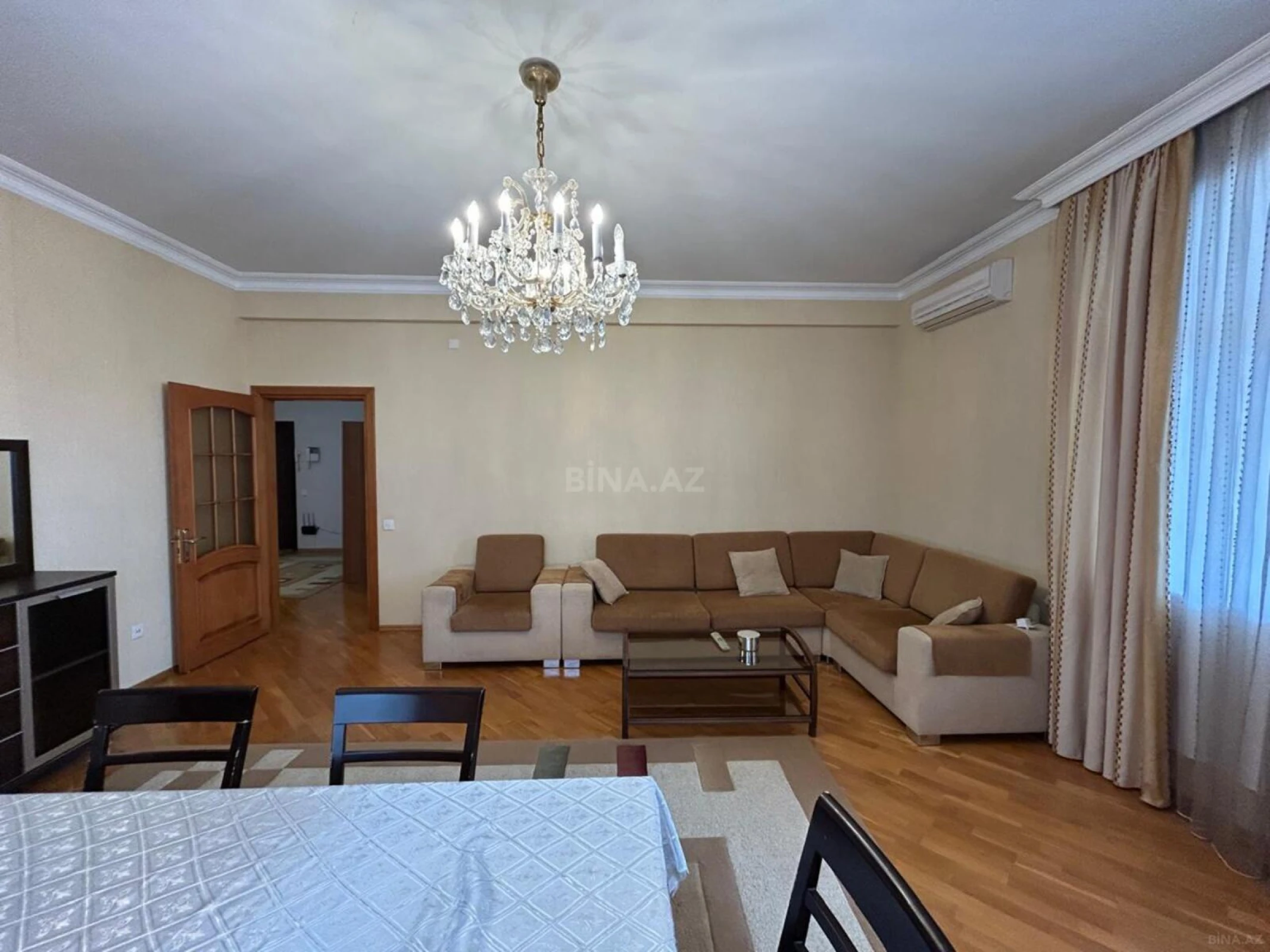 Kirayə verilir 2 otaqlı mənzil 91 m²