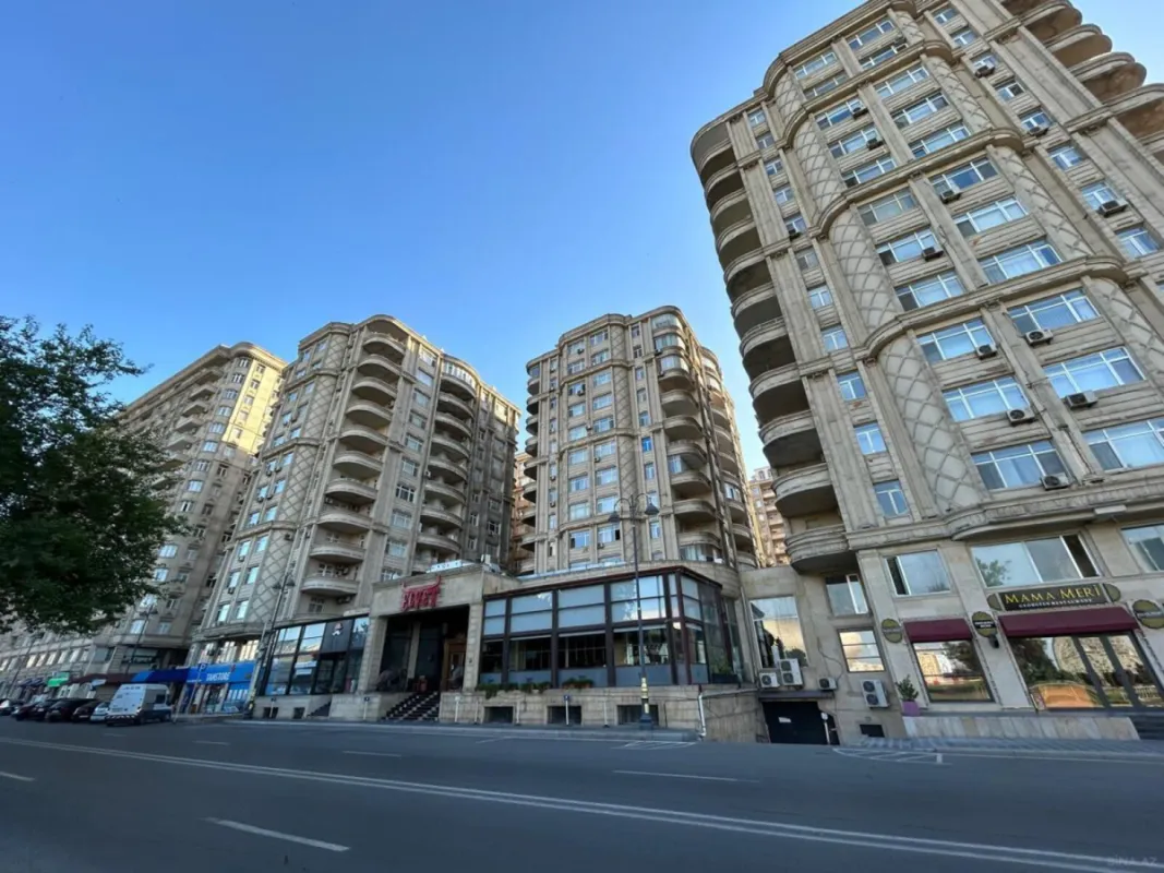 Kirayə verilir 2 otaqlı mənzil 91 m²