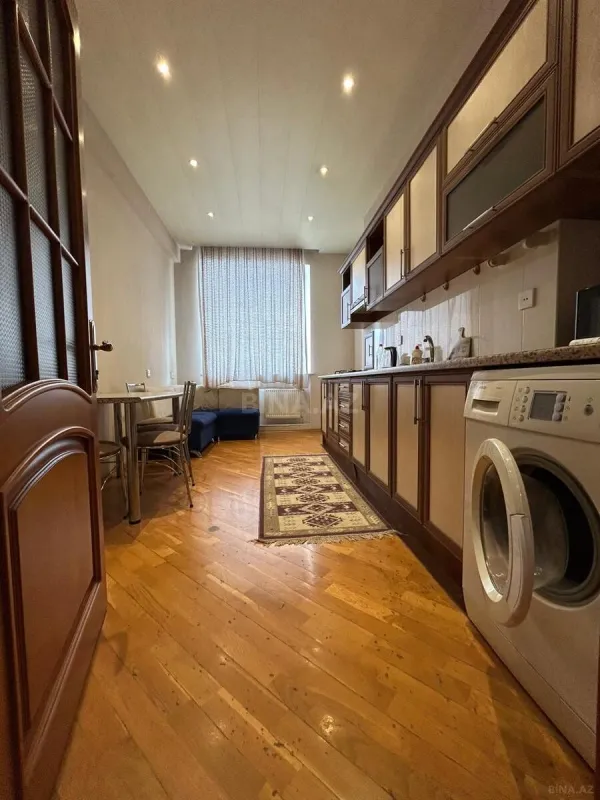Kirayə verilir 2 otaqlı mənzil 91 m²