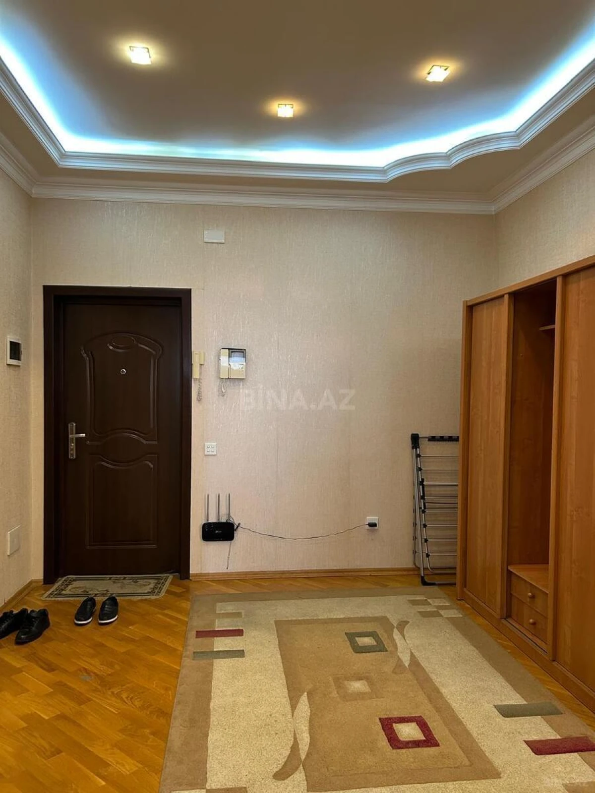 Kirayə verilir 2 otaqlı mənzil 91 m²