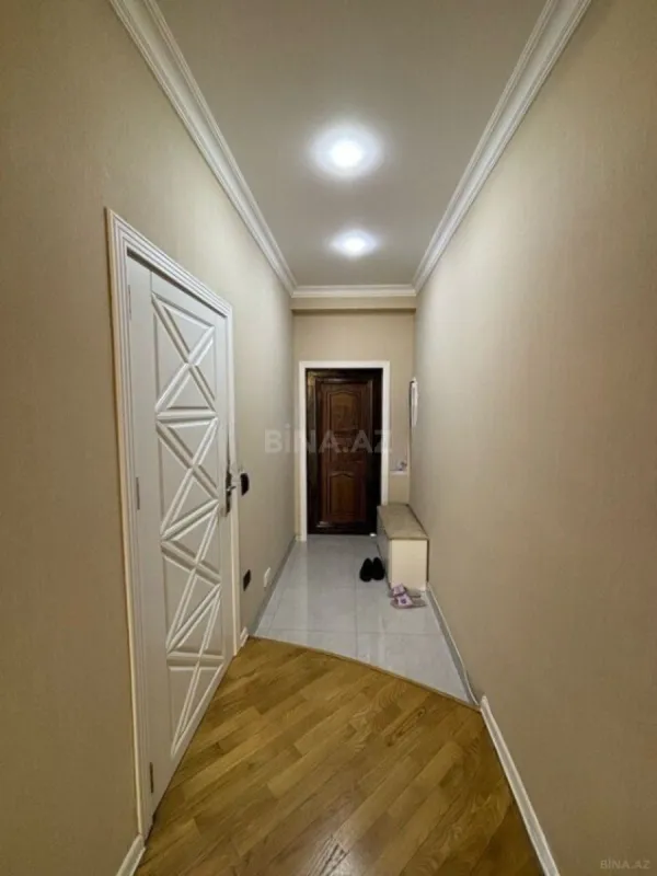 Satılır 3 otaqlı mənzil 117 m²