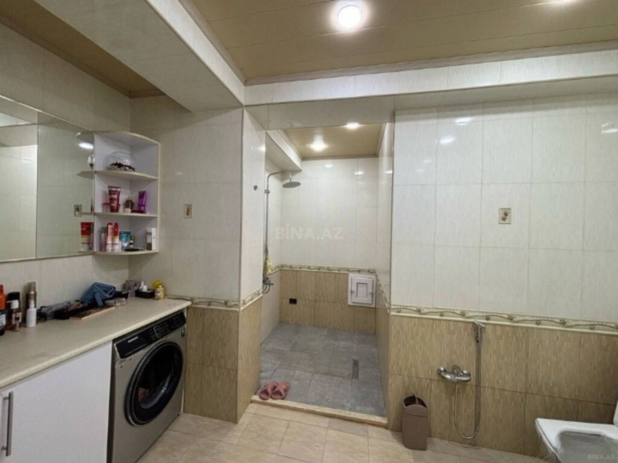 Satılır 3 otaqlı mənzil 117 m²