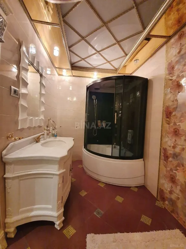 Kirayə verilir 6 otaqlı mənzil 400 m²