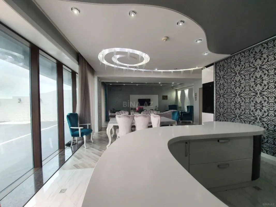 Kirayə verilir 6 otaqlı mənzil 400 m²