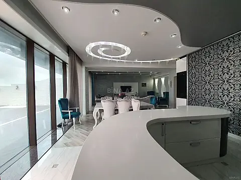 Kirayə verilir 6 otaqlı mənzil 400 m²