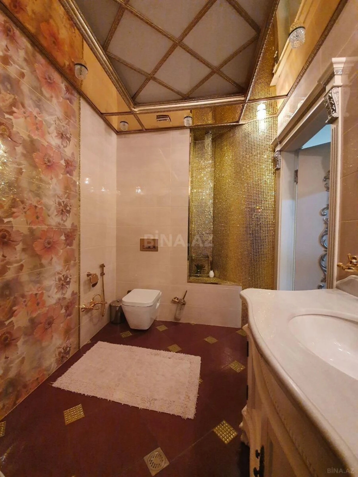 Kirayə verilir 6 otaqlı mənzil 400 m²