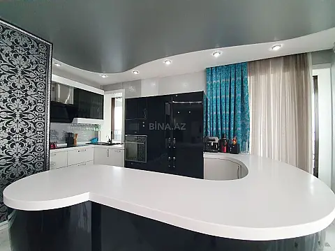 Kirayə verilir 6 otaqlı mənzil 400 m²