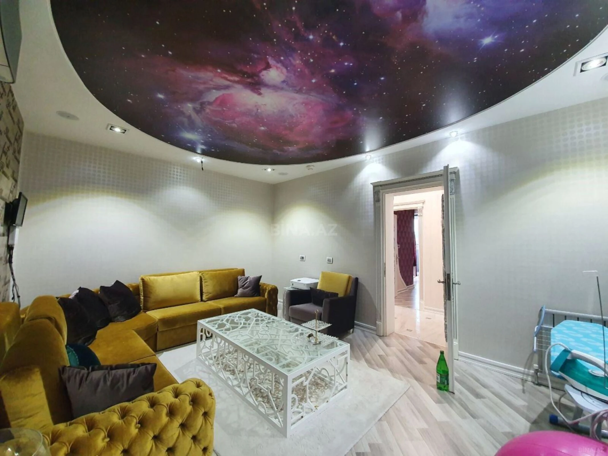 Kirayə verilir 6 otaqlı mənzil 400 m²