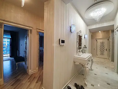 Kirayə verilir 6 otaqlı mənzil 400 m²