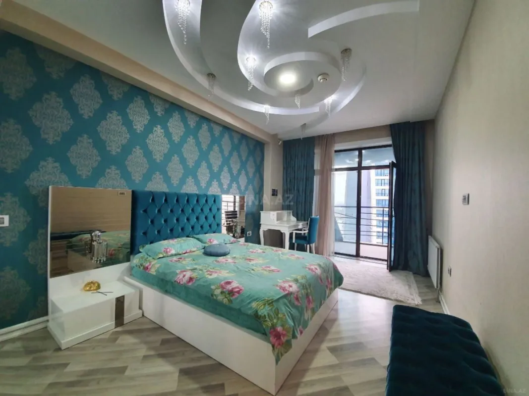 Kirayə verilir 6 otaqlı mənzil 400 m²