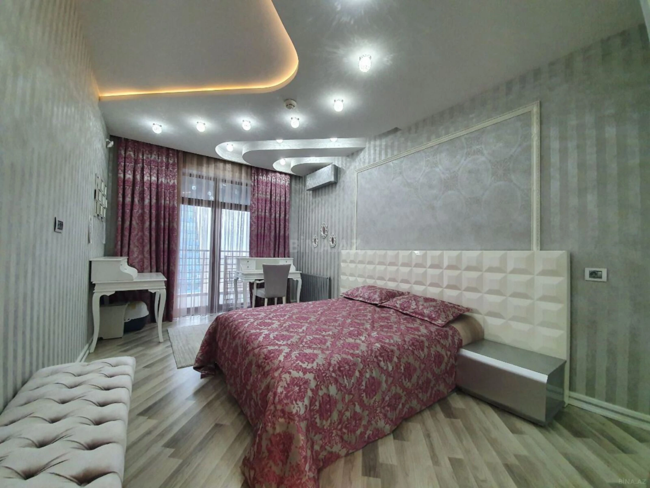 Kirayə verilir 6 otaqlı mənzil 400 m²