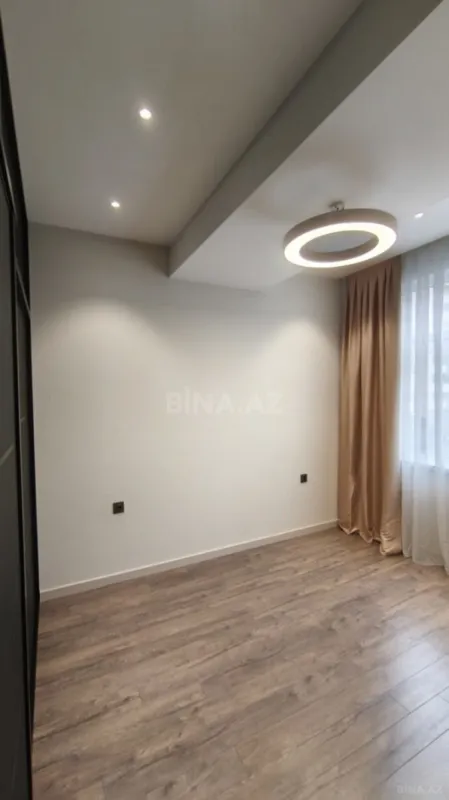 Satılır 3 otaqlı mənzil 74 m²