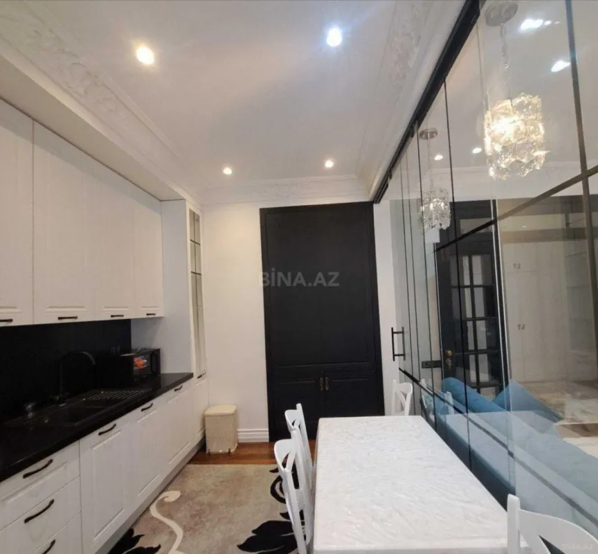 Kirayə verilir 3 otaqlı mənzil 125 m²