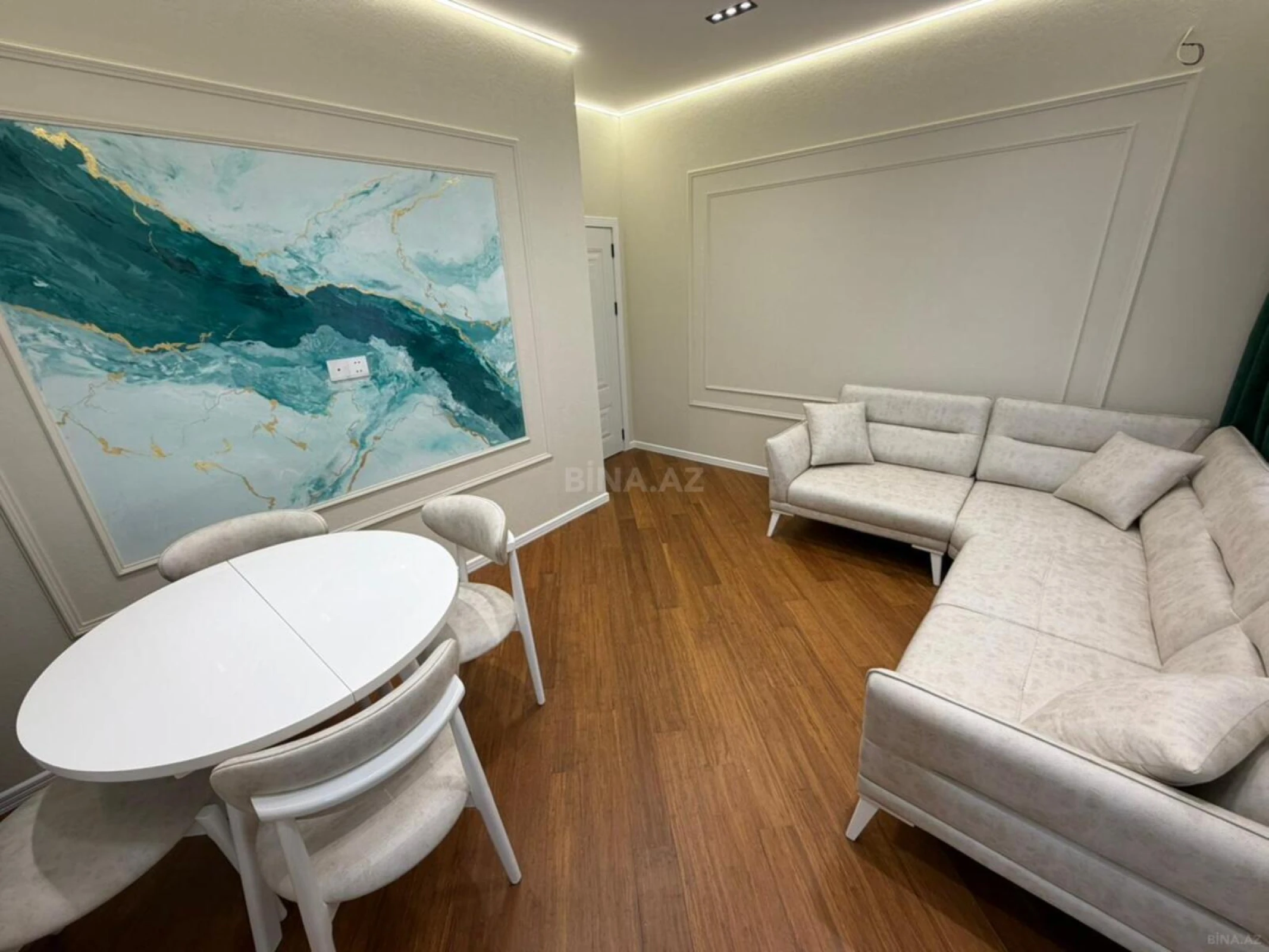 Satılır 2 otaqlı mənzil 70 m²