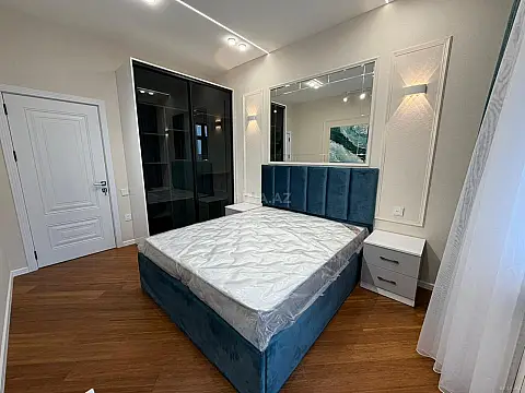 Satılır 2 otaqlı mənzil 70 m²