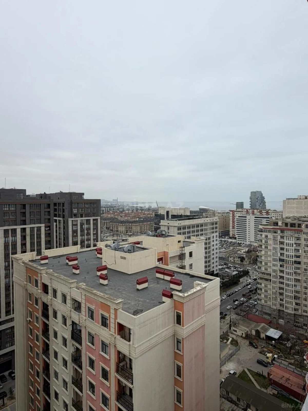 Satılır 2 otaqlı mənzil 70 m²