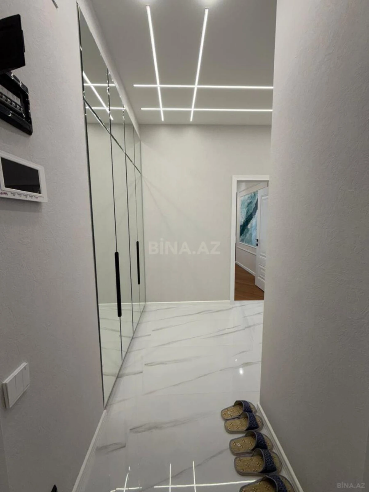 Satılır 2 otaqlı mənzil 70 m²