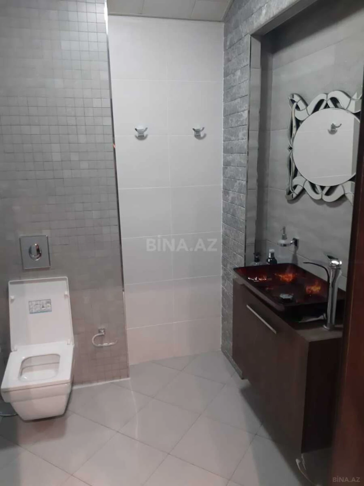 Satılır obyekt 1350 m²