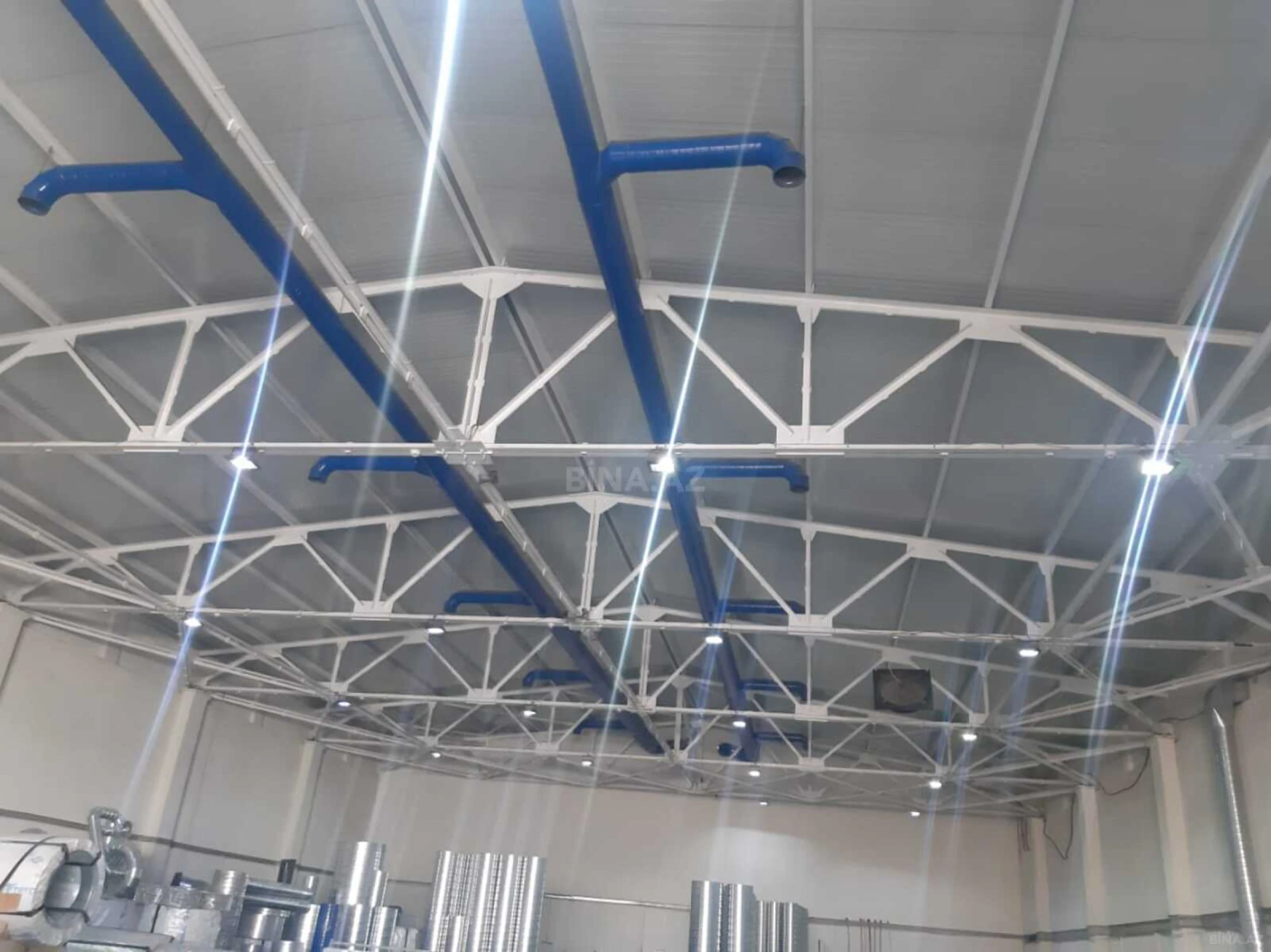 Satılır obyekt 1350 m²