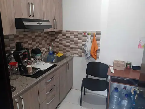 Satılır obyekt 1350 m²