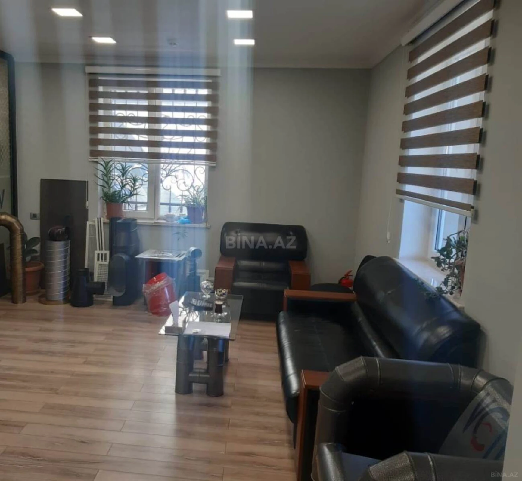 Satılır obyekt 1350 m²