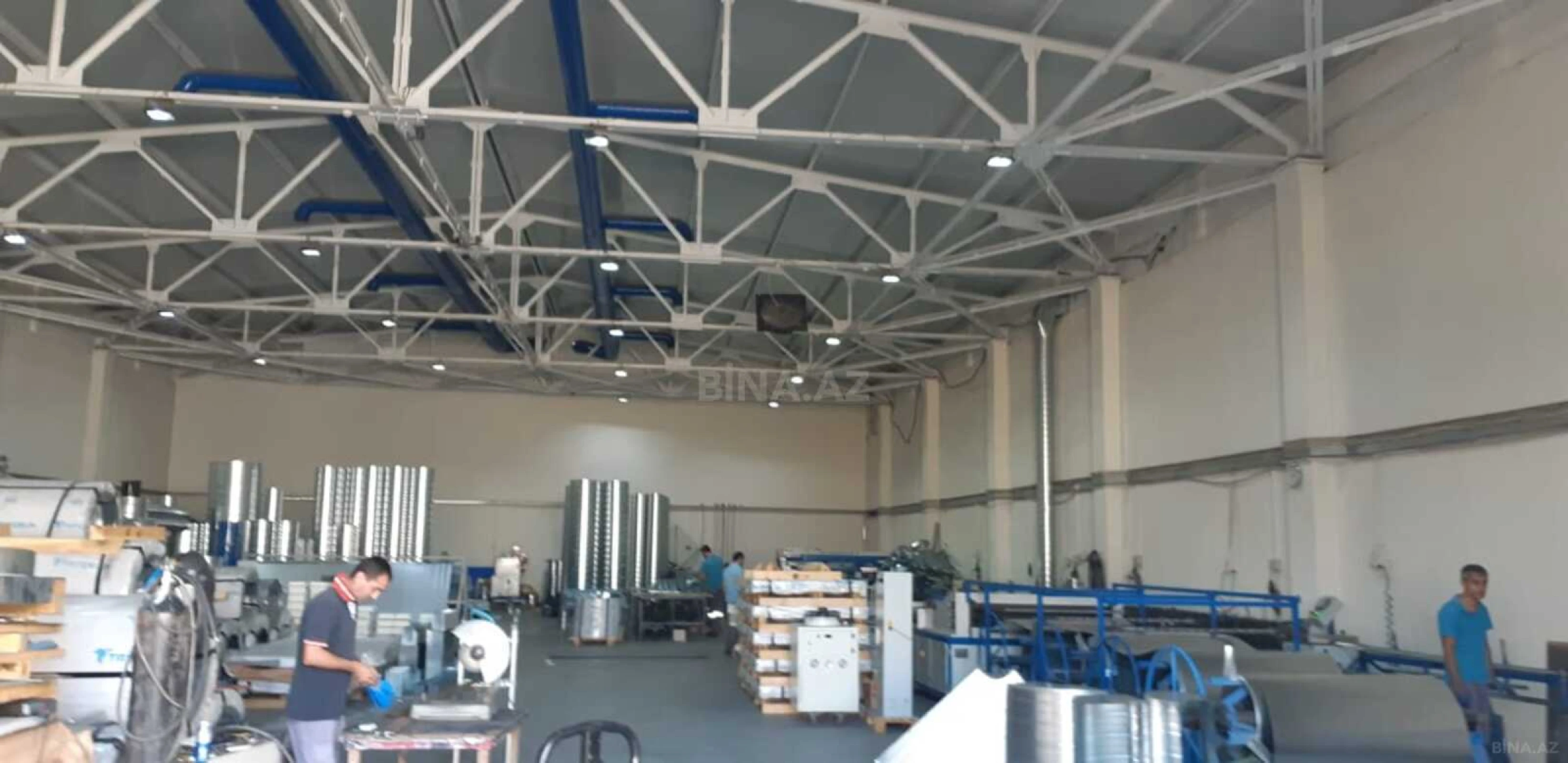 Satılır obyekt 1350 m²