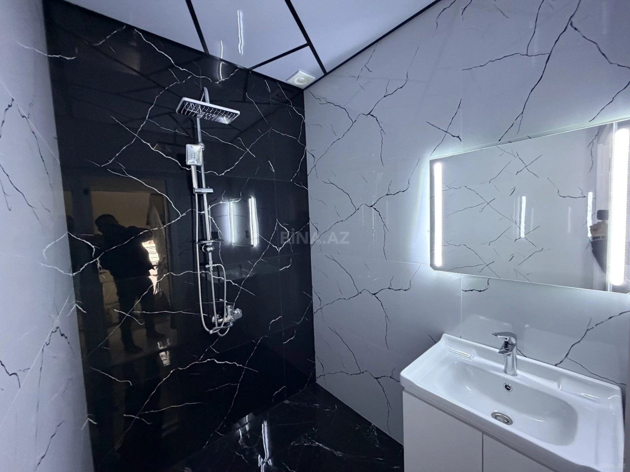 Satılır 2 otaqlı mənzil 55 m²