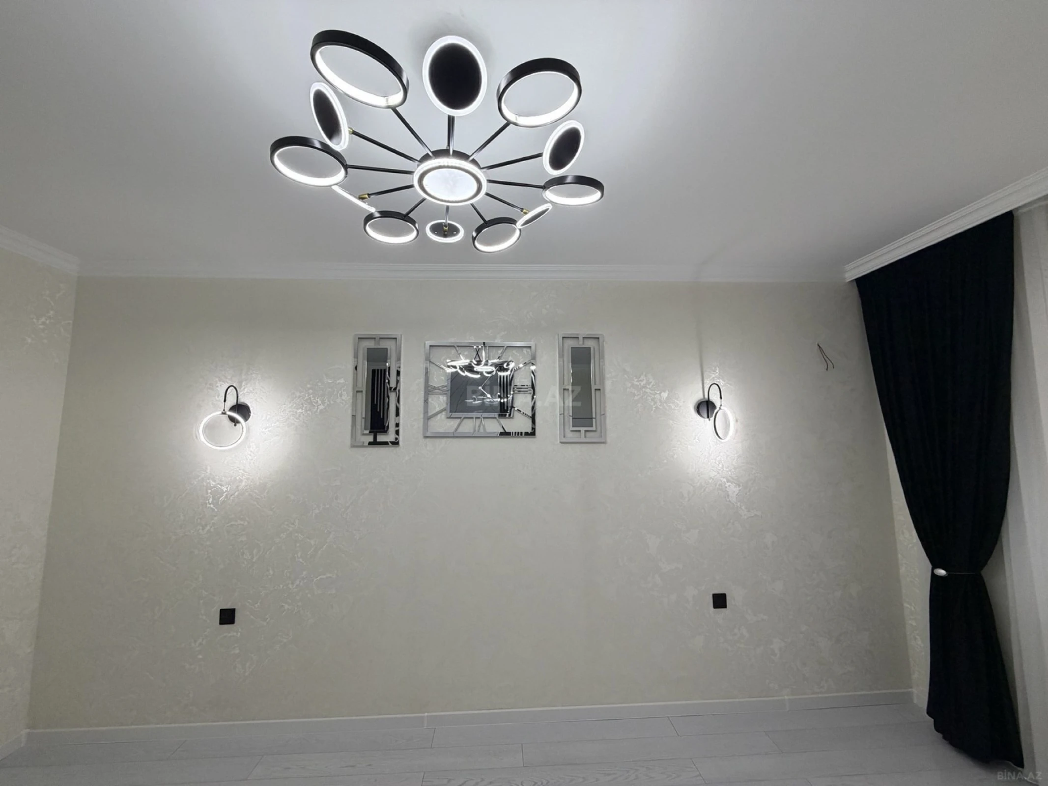 Satılır 2 otaqlı mənzil 55 m²